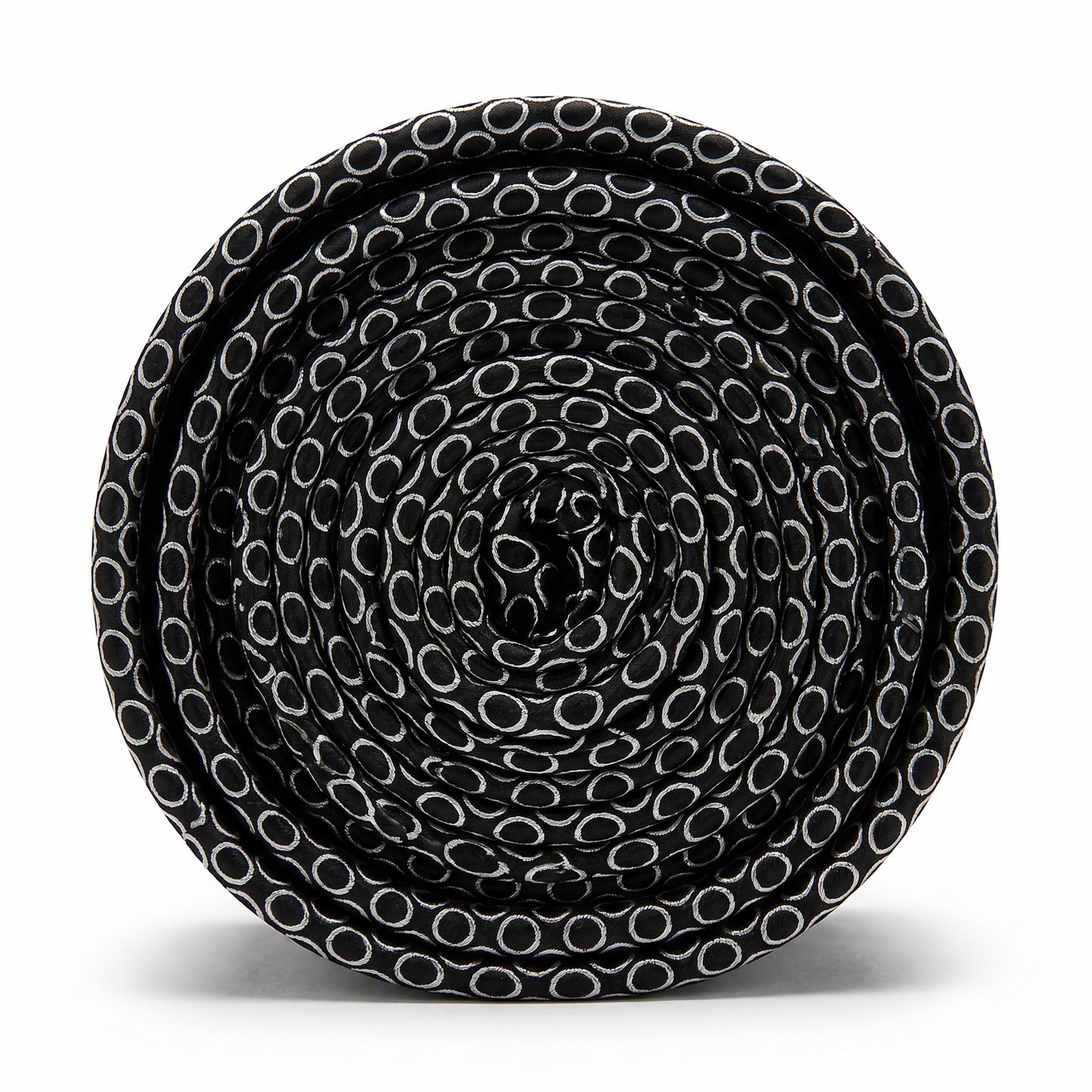 The Obsidian Chain Tie